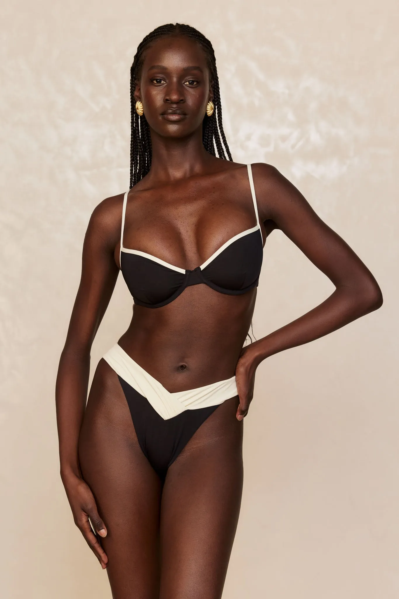 Capri Top - Black/Ivory