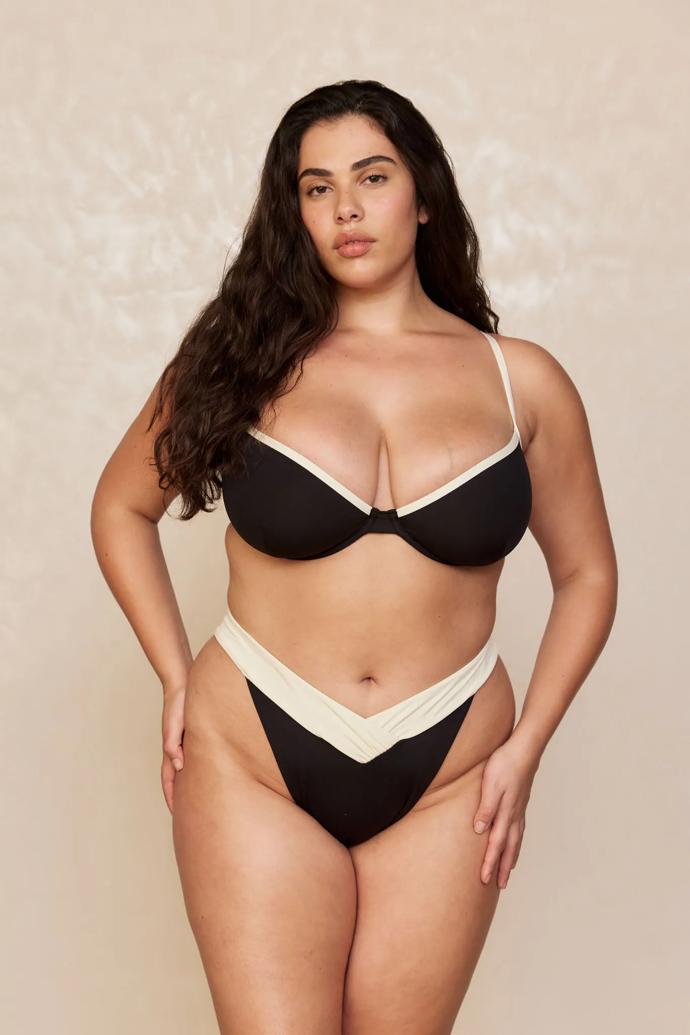 Capri Top - Black/Ivory